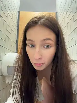 -missbehaving- live sex cam
