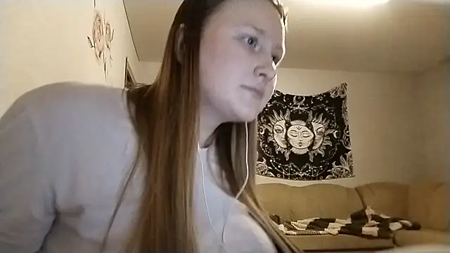 AnikaLipps live cam on StripChat