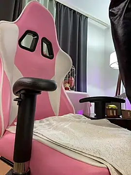 MistressMommyKate live cam on StripChat