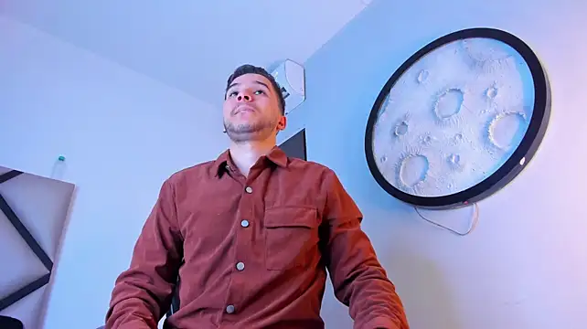 Mike_0012 live cam on StripChat