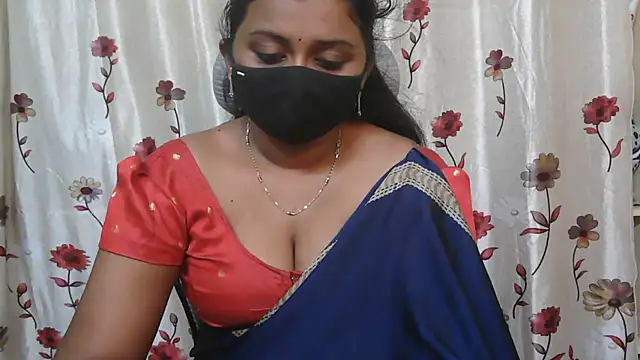 Pavani-Darling live sex cam