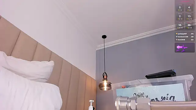 SOFIAGOEZ30 live sex cam