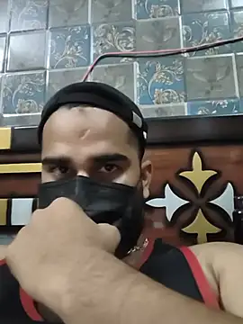 BeardKingoBack live sex cam