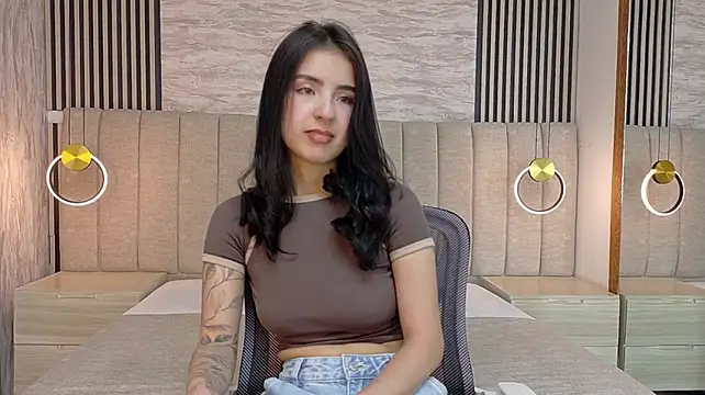 giapearl25 live cam on StripChat
