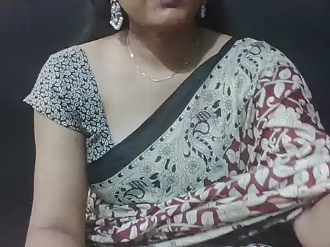 Thilothama_Vaishu live cam on StripChat