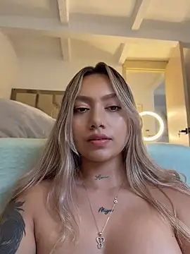 amanda-medrano1 live cam on StripChat