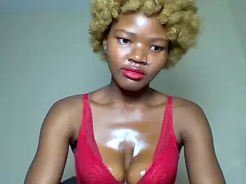 FreakyReign live cam on StripChat