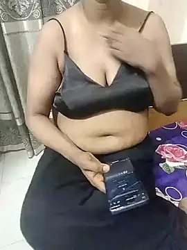 Mirchi_Mirchi live cam on StripChat