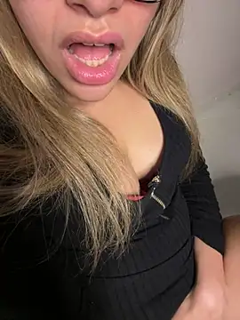 Clarasc live cam on StripChat
