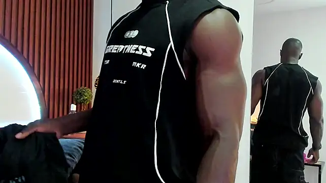 MarcusBlack_ live cam on StripChat