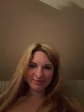 kinkysarahx live cam on StripChat