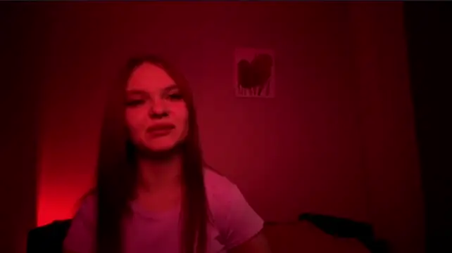 Frostyylina live cam on StripChat