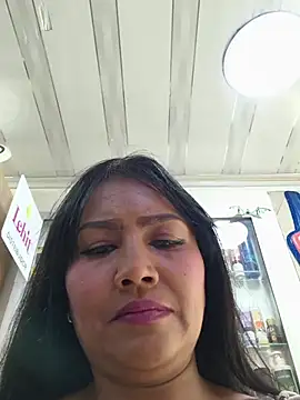 Ariana_Rodriguez live cam on StripChat