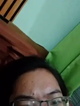 Horny_gelyn live cam on StripChat
