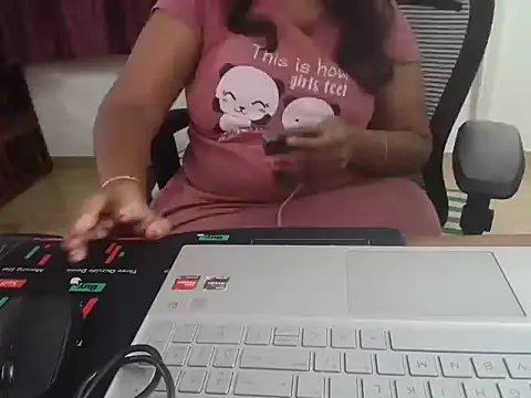 kannada_Hotlady live cam on StripChat