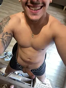 tunastypapi live sex cam