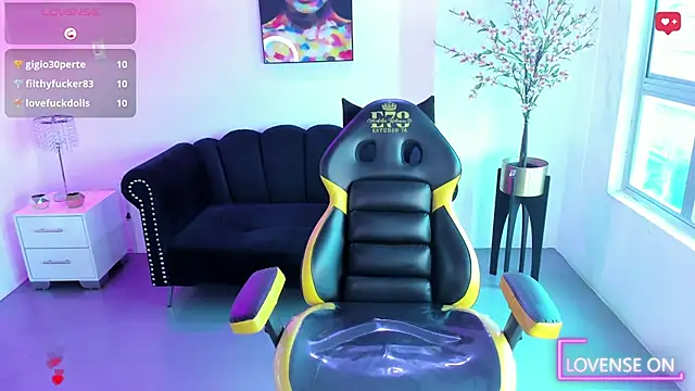 Victoria__doll live sex cam
