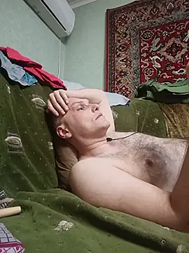 Holes_Fucker live sex cam