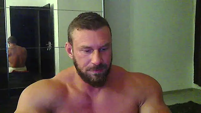 muscularkevin live sex cam