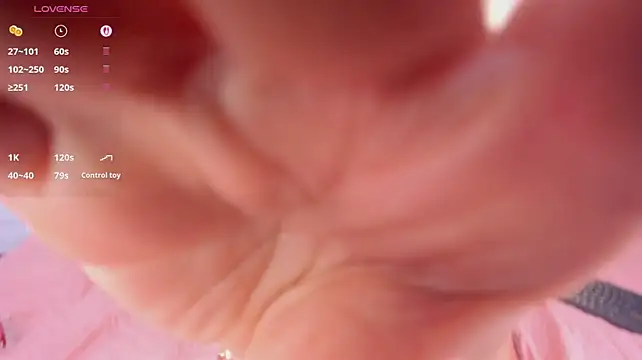 Valerykingsleyy live sex cam