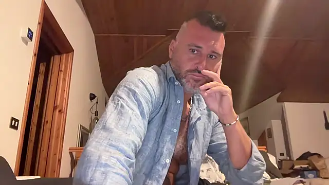 marcovik1 live sex cam