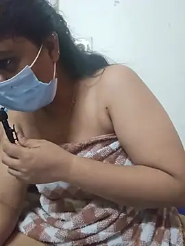 Tamilriya2417 live sex cam