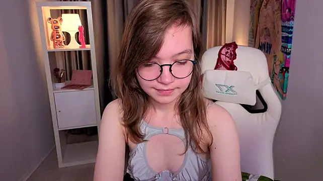 LiaBroock live cam on StripChat