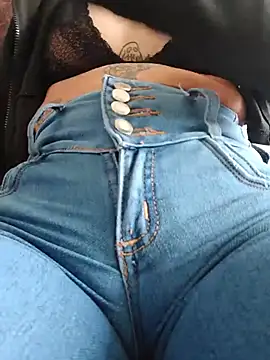 michelle_xxx69 live cam on StripChat