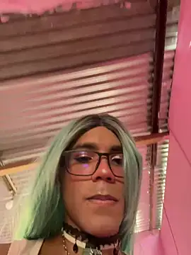 Julian_Akerman live sex cam