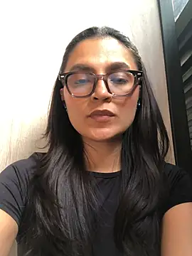 Gia_Mazzon live cam on StripChat