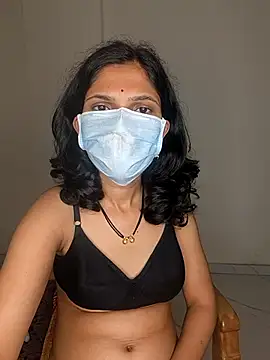 Shivani2002 live cam on StripChat