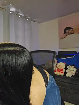 Lolitta_xxx live cam on StripChat