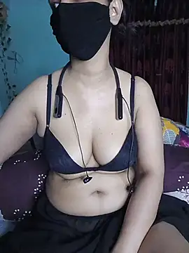 Sexy_Jarah live cam on StripChat
