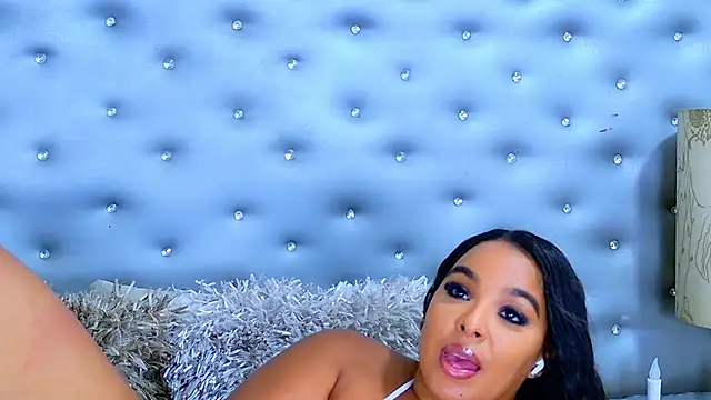 EileenBenzon live cam on StripChat