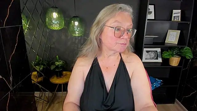 NataliMellow live cam on StripChat