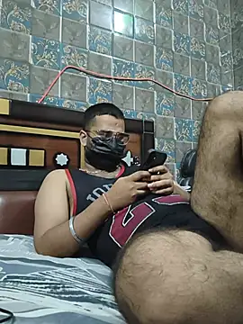BeardKingoBack live sex cam