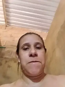 MIA-LARIOS live sex cam
