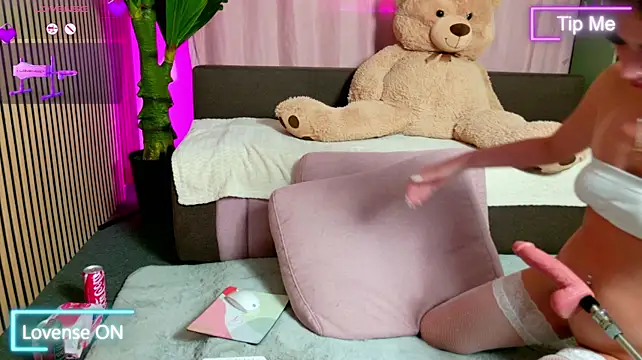 MirunaHaze live sex cam