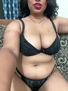 Nottyy_Bella_ live cam on StripChat