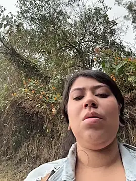 emilyjohanson live sex cam