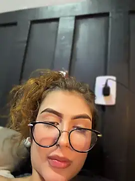 miiabellovic live cam on StripChat