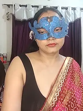 MEERAcle live cam on StripChat