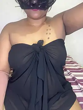 Naughti_Kitty live cam on StripChat