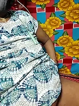PRIYAGOYAL live cam on StripChat