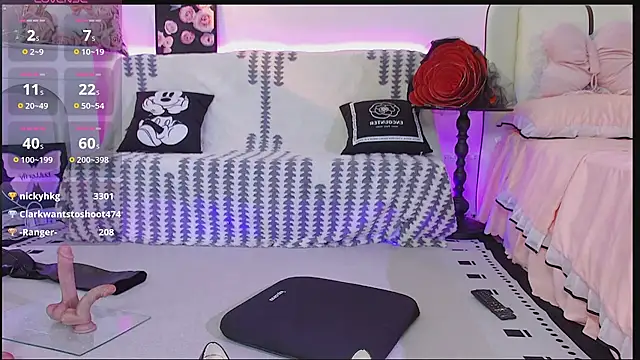 Luckmia333 live cam on StripChat
