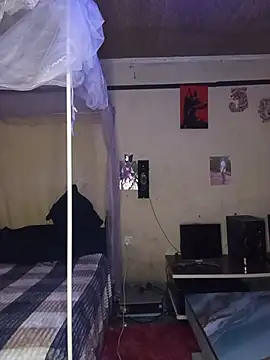 BENJAMIN0001K live cam on StripChat