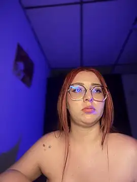 CoraVibes live sex cam