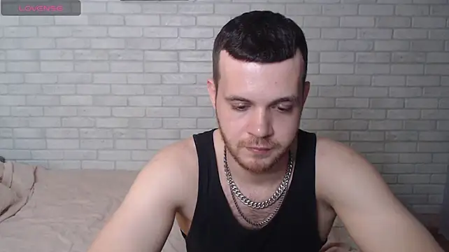 Alexxx_horny live sex cam