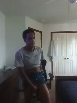 AlphaPremiere live cam on StripChat