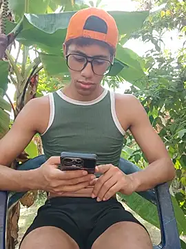 Dennis_Lupers live sex cam